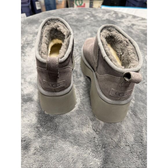 NEW Women's UGG Classic Ultra Mini New Heights Boots, size 10.  color is gray! - Picture 3 of 6